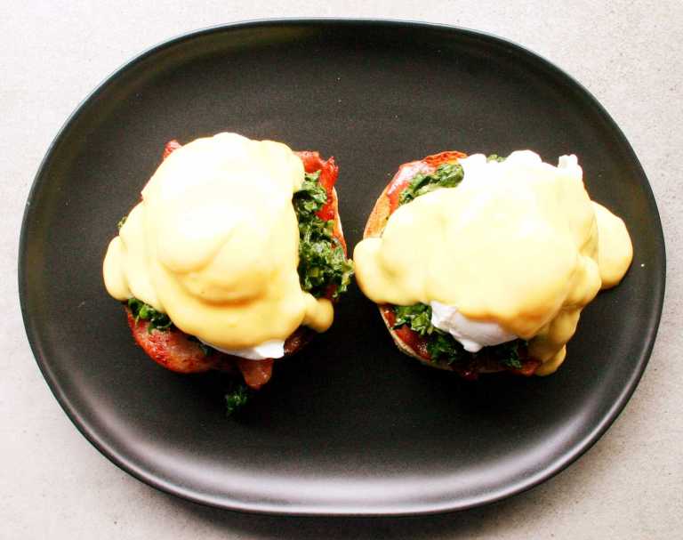 eggs-florentine-english-miffin-with-bacon-creamed-spinach-poached-eggs-and-hollandaise-thegoodgreeff-com